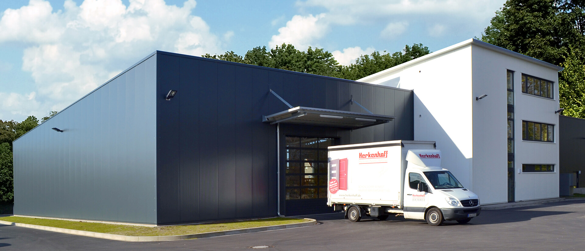 Herkenhoff, Firmengebäude Haustürenmanufaktur